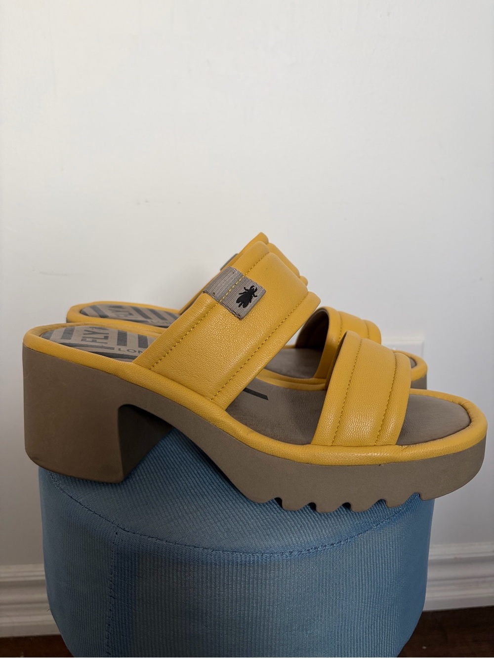 FLY LONDON MAVA432FLY YELLOW LEATHER SANDALS MULES EU 40 US 9-9.5 - Picture 3 of 11